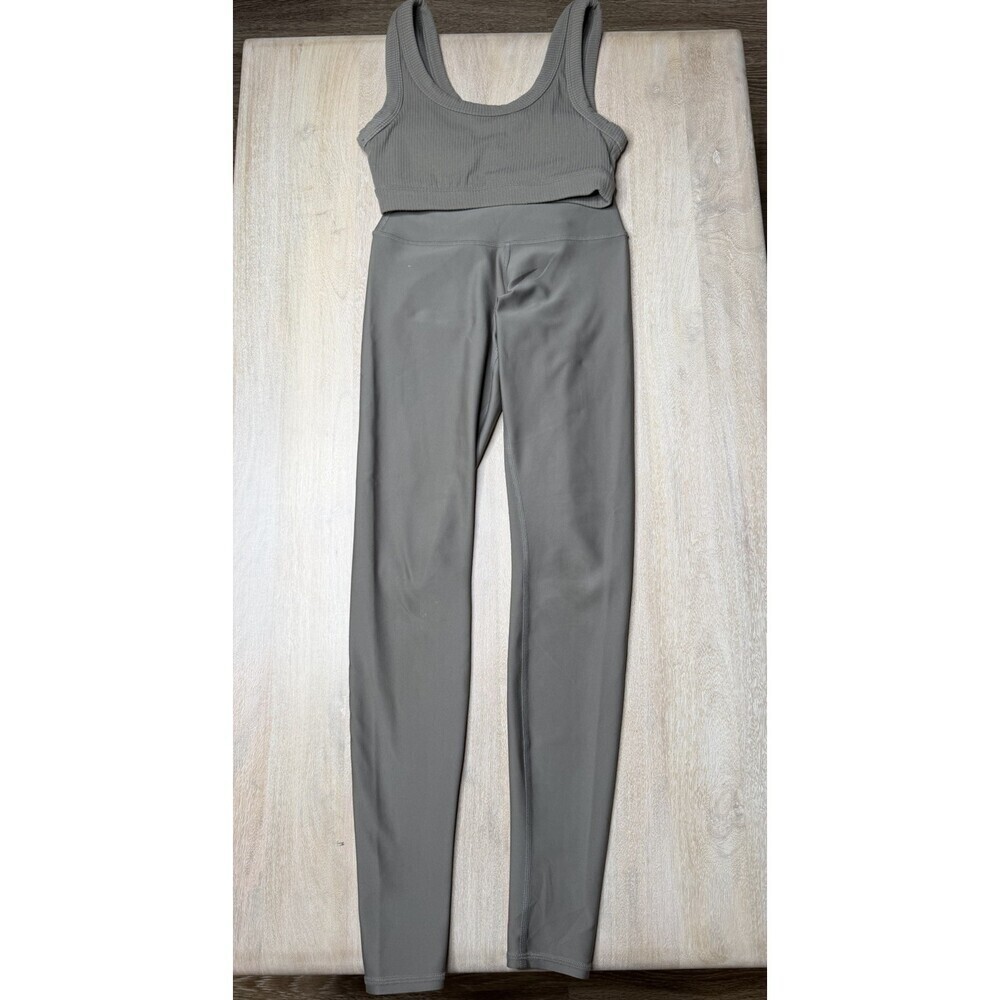 Alo Yoga SET Airlift Full Length Leggings AND Wellness Ribbed Bra in Gravel XS